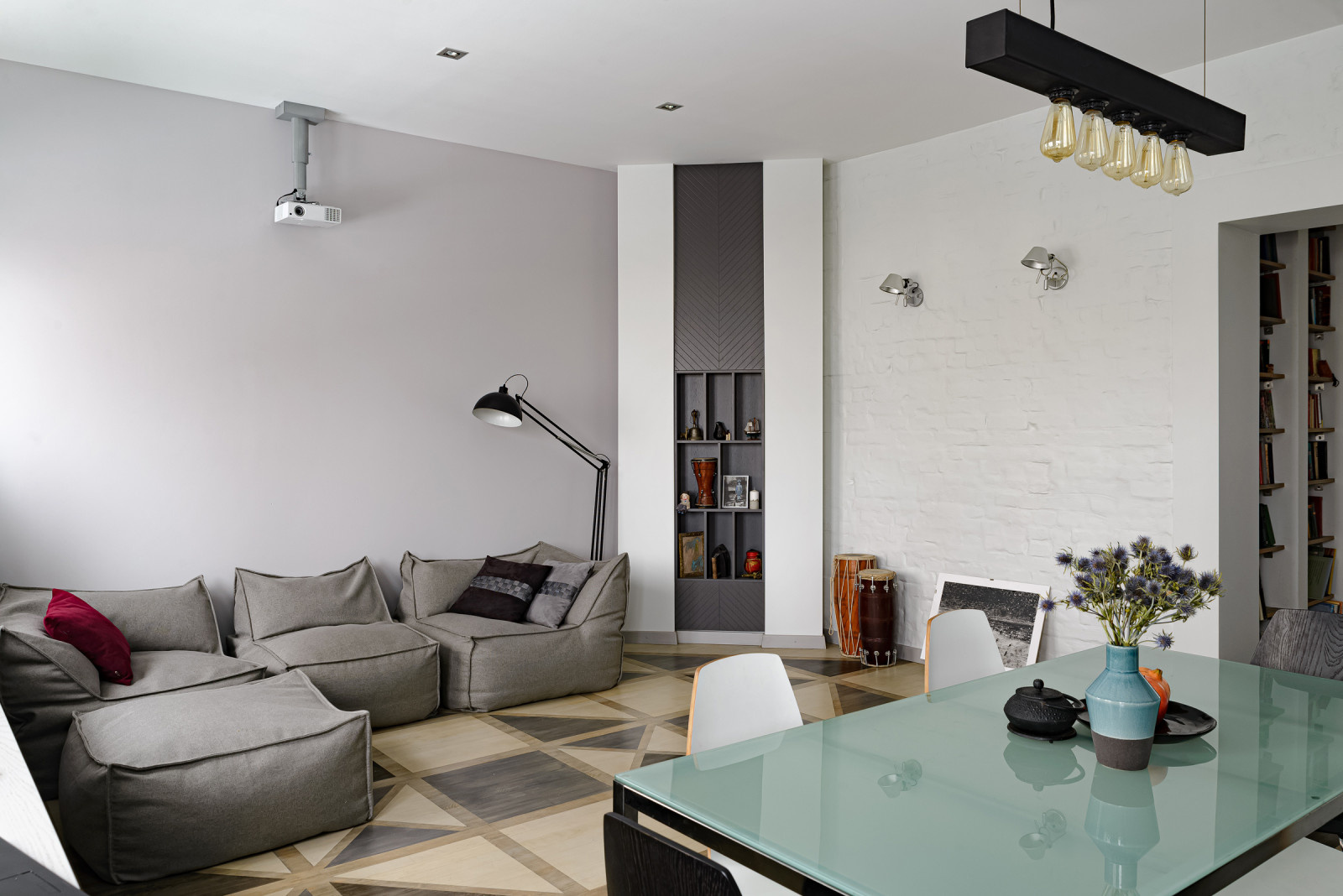 Проект недели: 30 кв.м. — кухня-гостиная с открытой кладкой