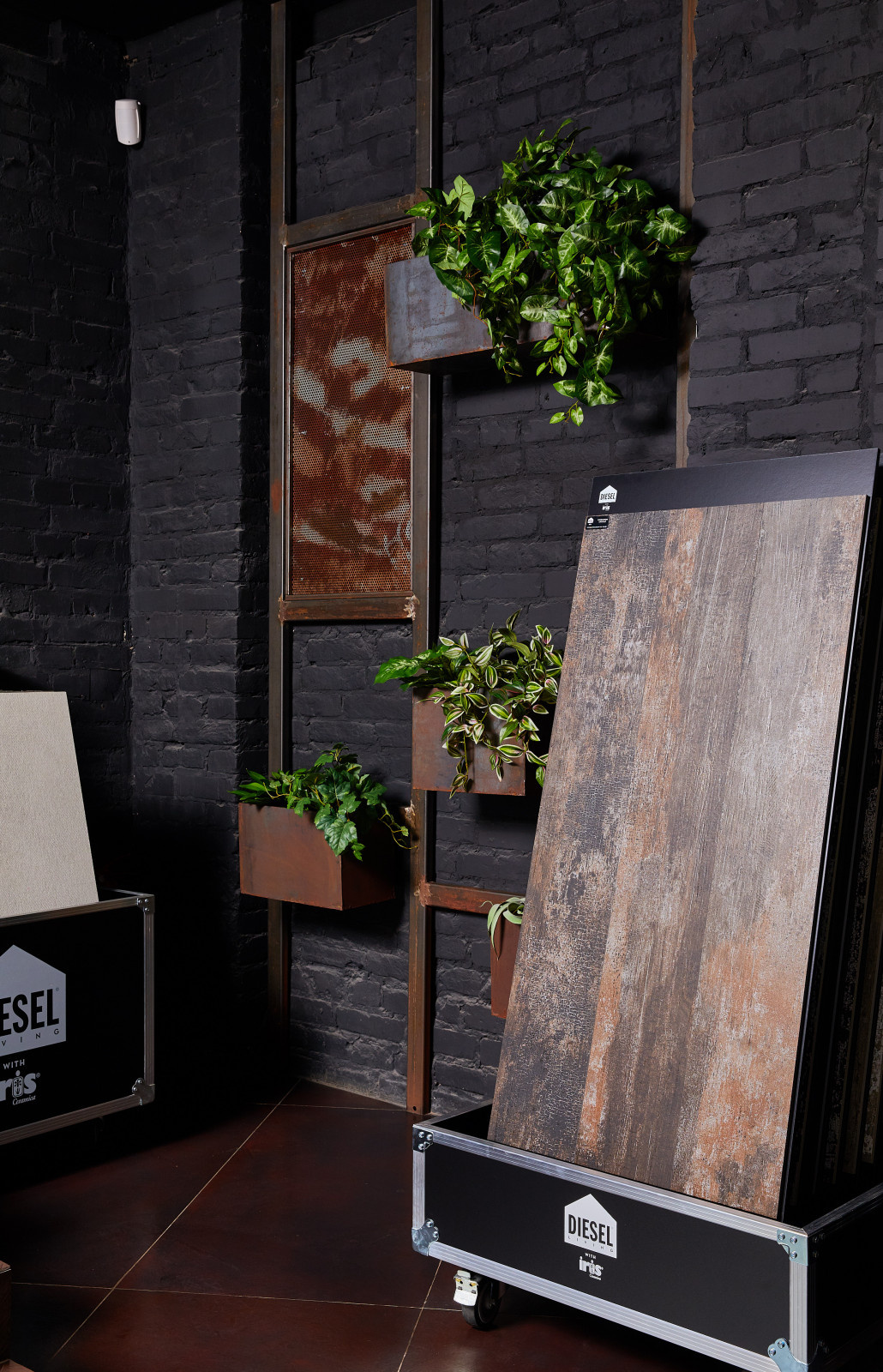 Экспозиция шоурума SpazioIris Moscow