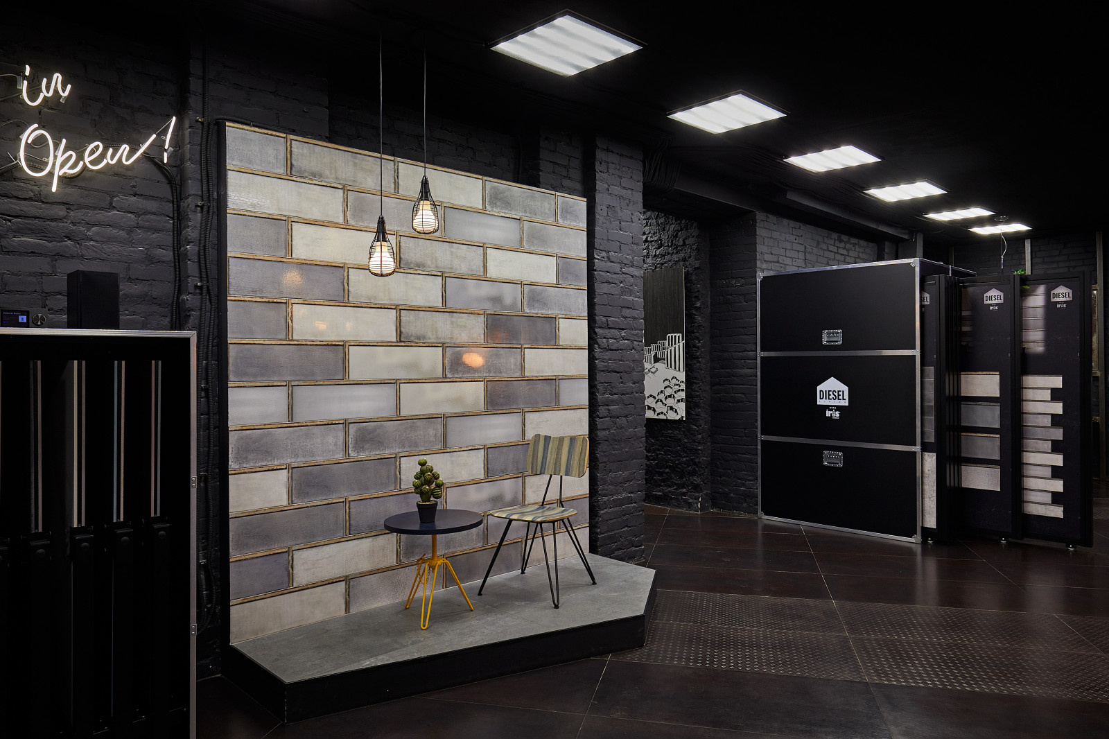 Экспозиция шоурума SpazioIris Moscow