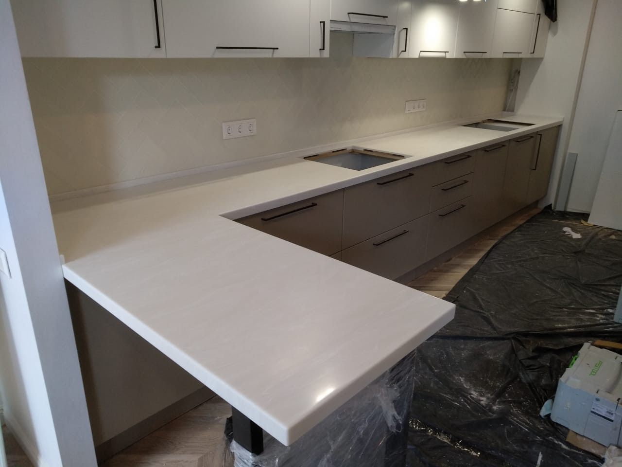 Столешница из искусственного камня 310