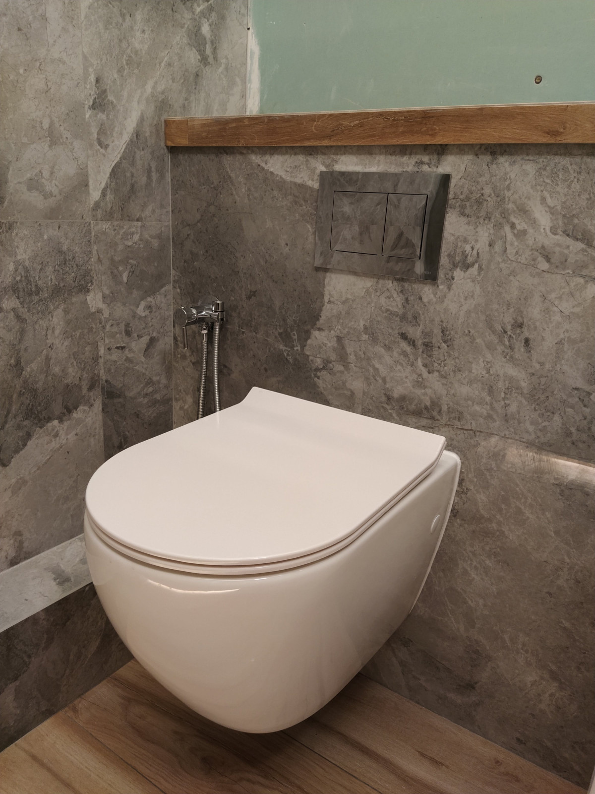 Душевая на Широкой речке