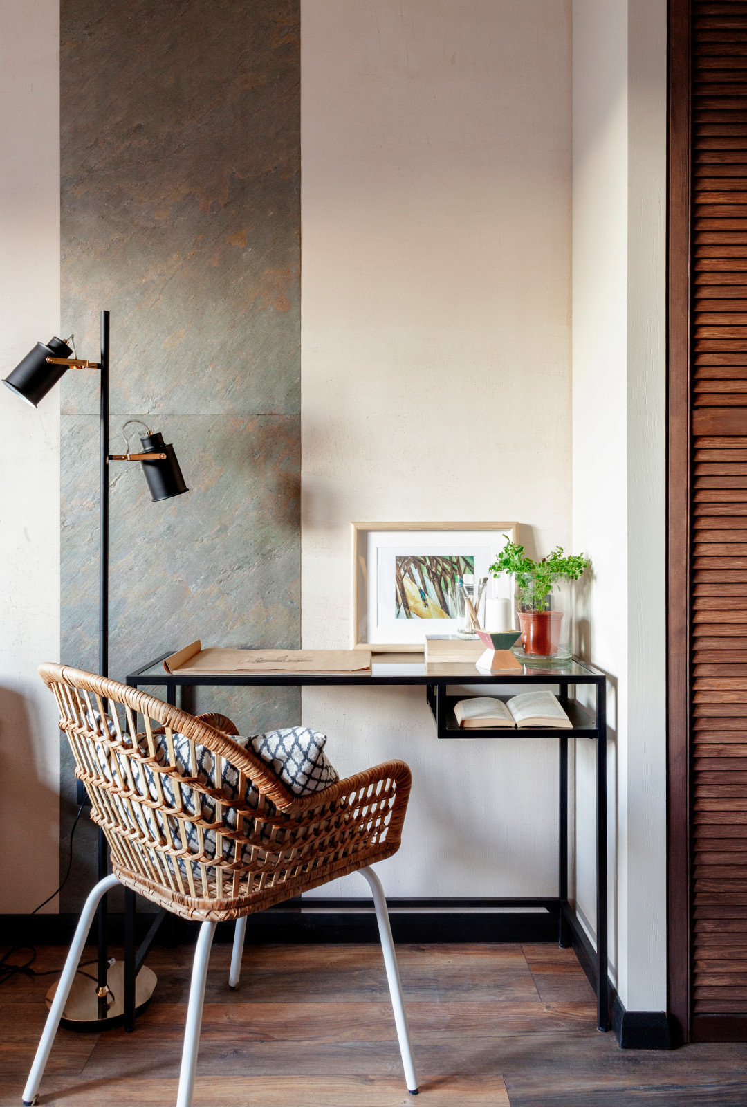 Houzz тур: 30 кв.м — квартира с необычным оттенком штукатурки