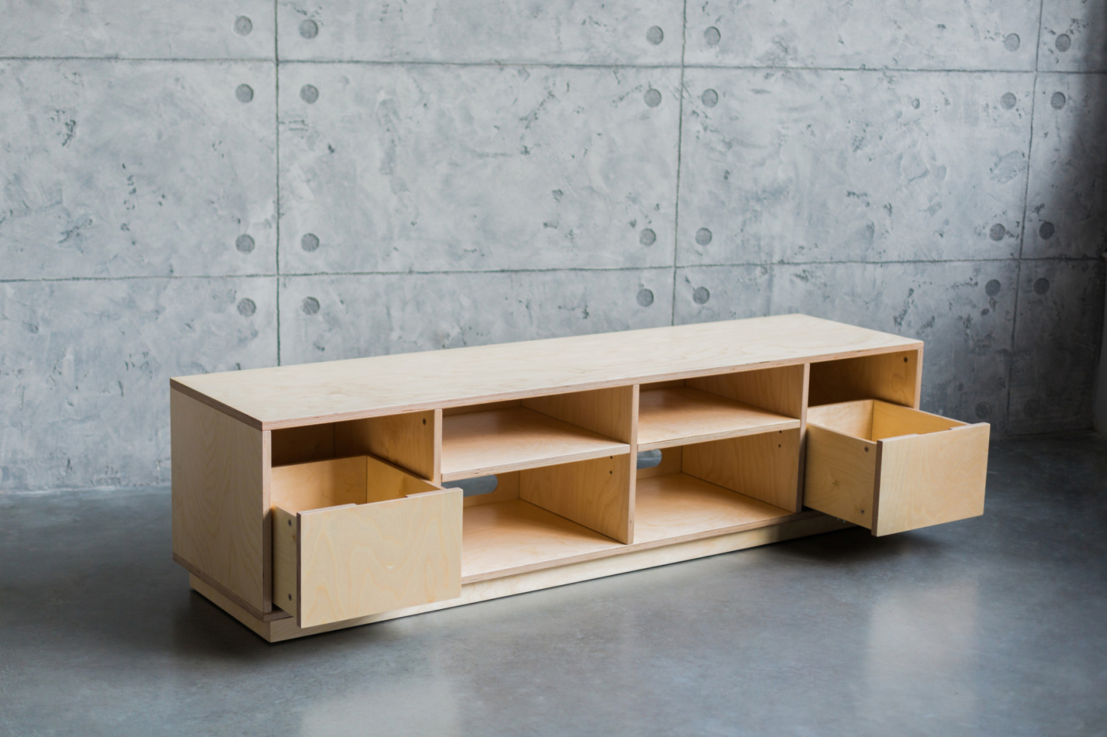 Тумба под технику.