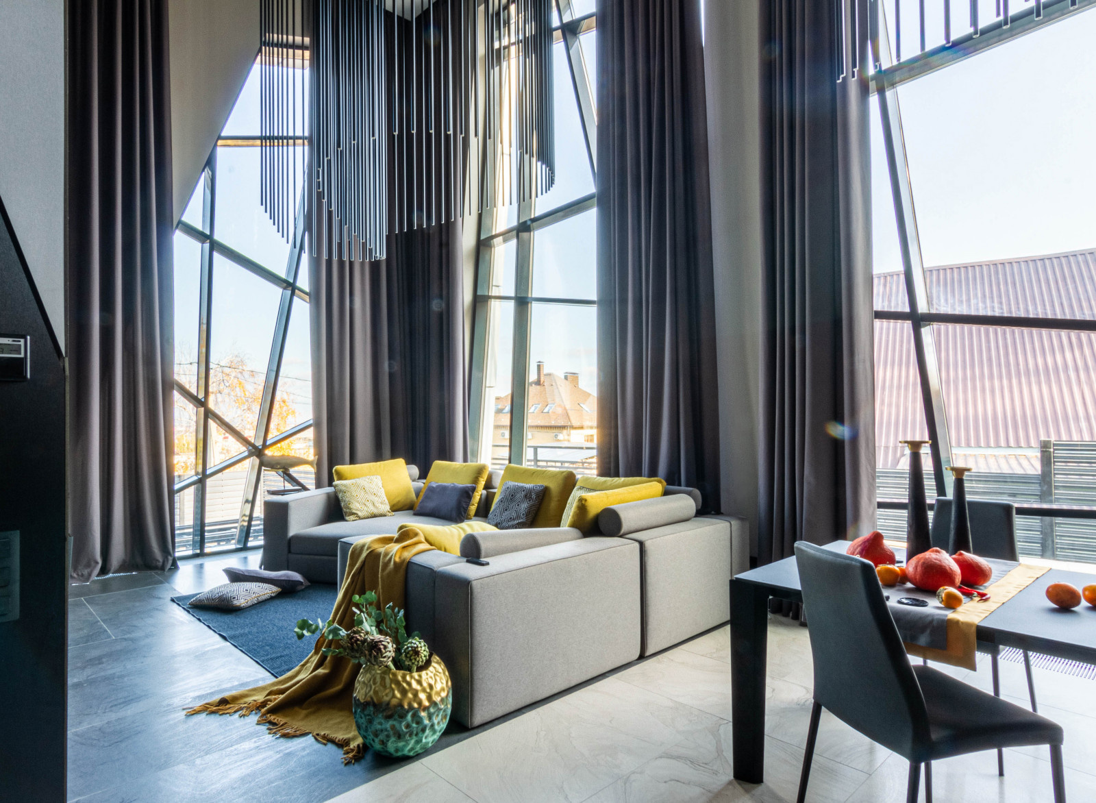 Houzz тур: Неожиданно деконструктивистский частный дом в Саратове