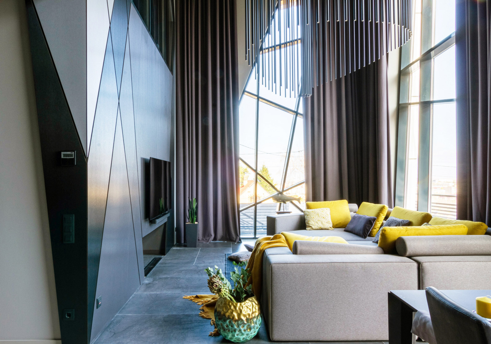 Houzz тур: Неожиданно деконструктивистский частный дом в Саратове