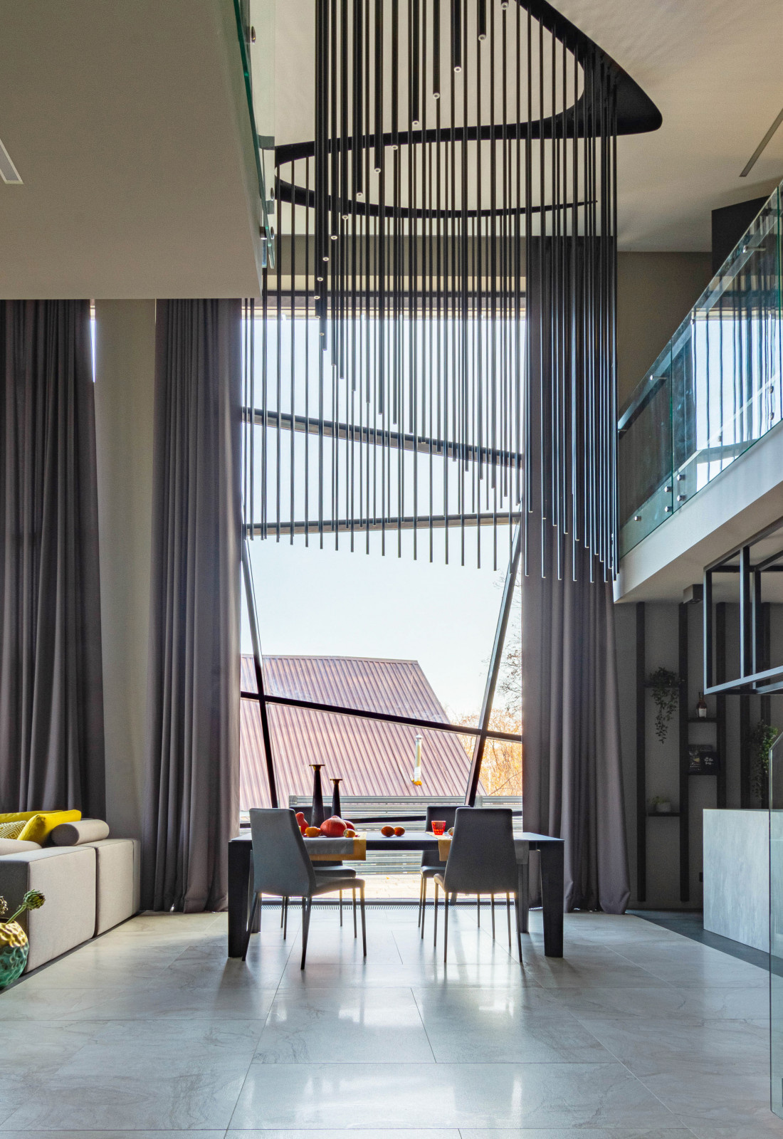 Houzz тур: Неожиданно деконструктивистский частный дом в Саратове