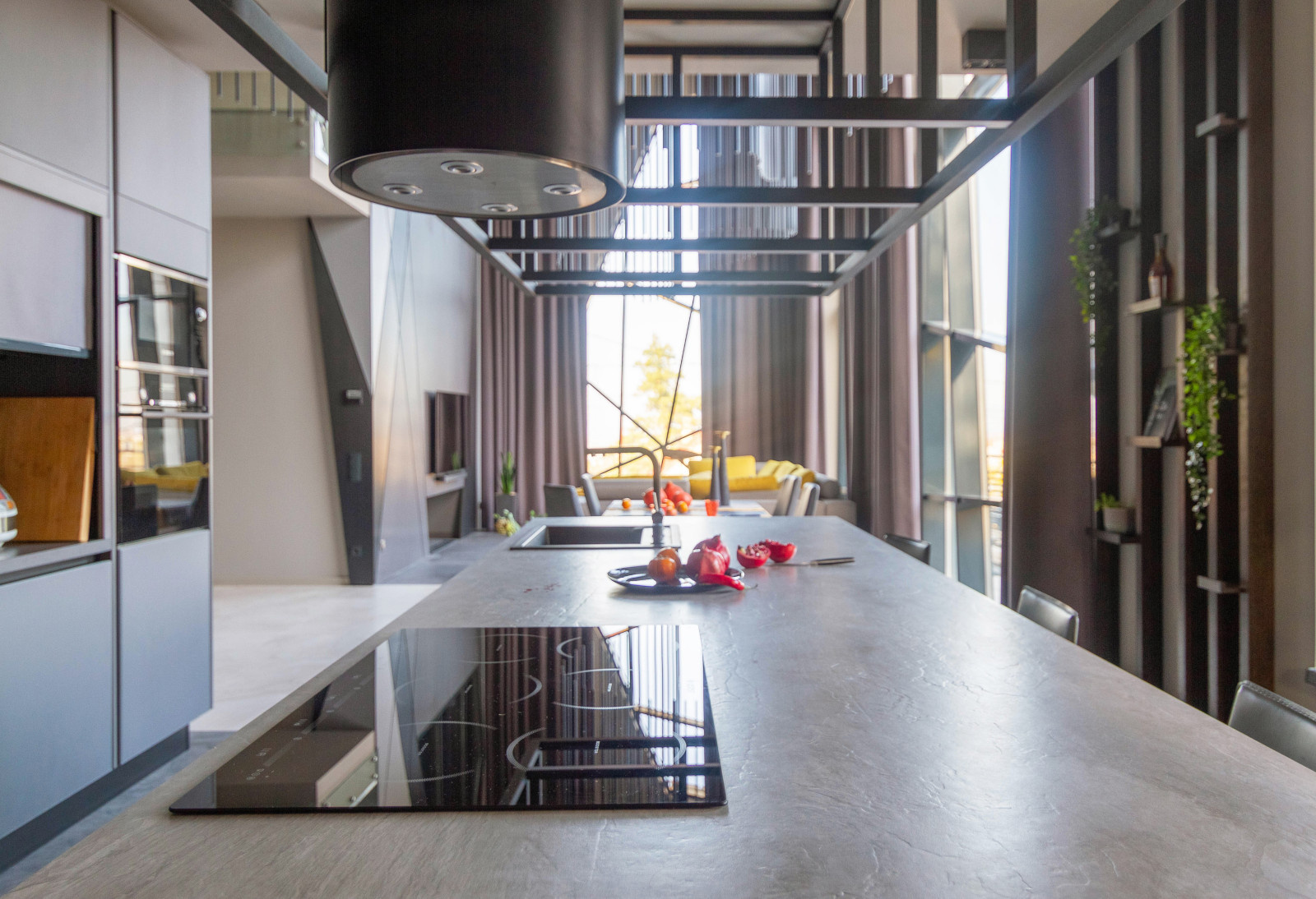 Houzz тур: Неожиданно деконструктивистский частный дом в Саратове