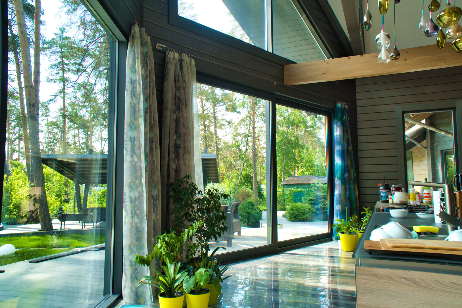 Одноэтажный загородный дом с вторым светом