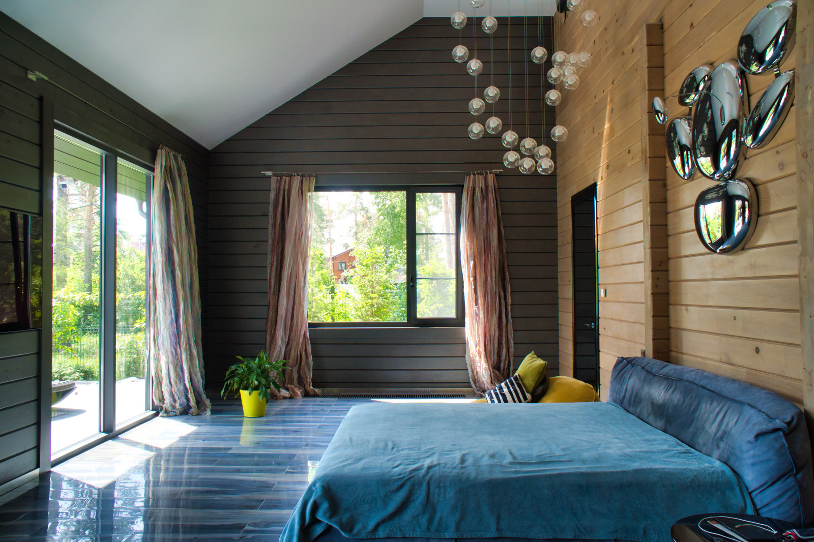 Одноэтажный загородный дом с вторым светом