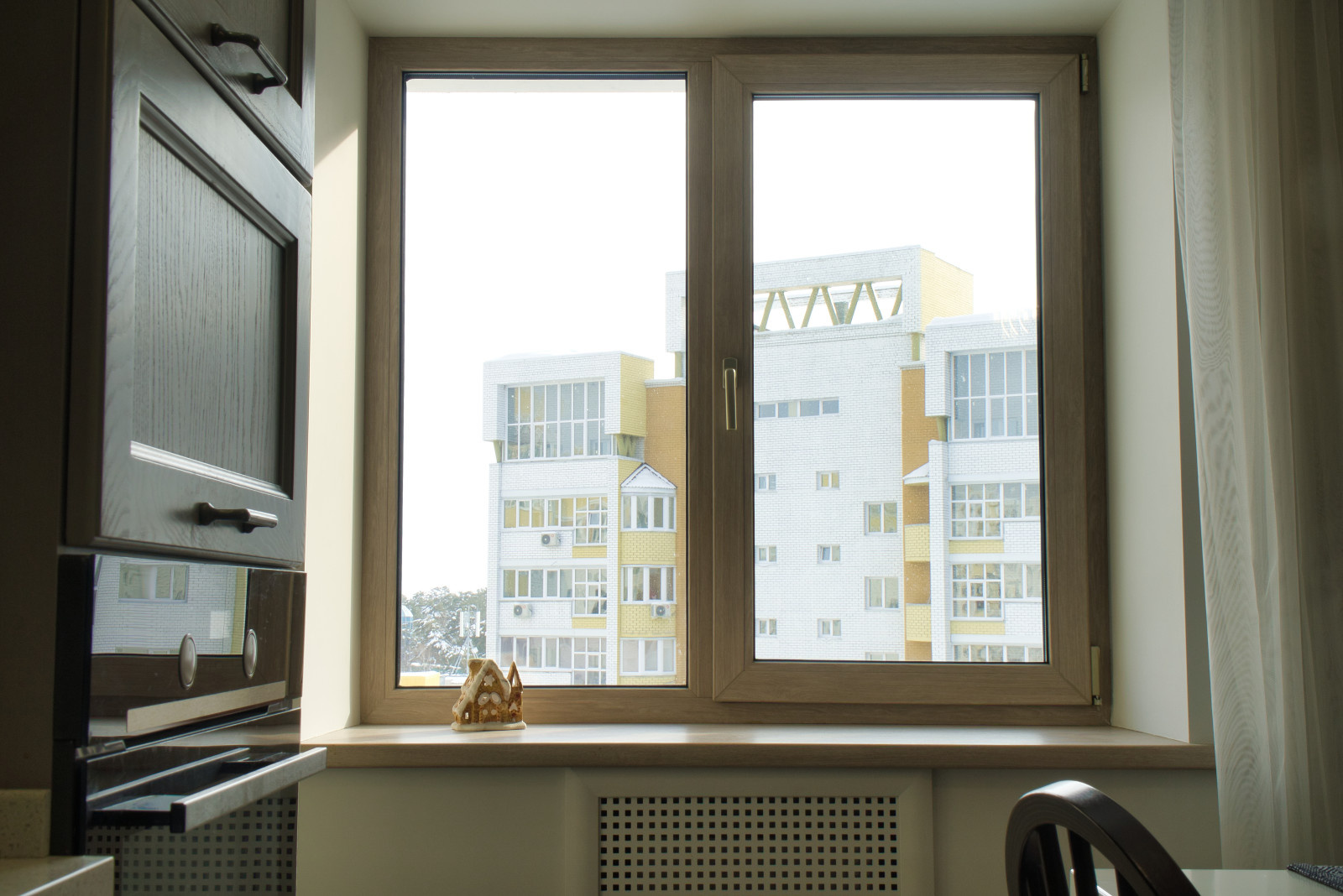 Окна с текстурой под дерево