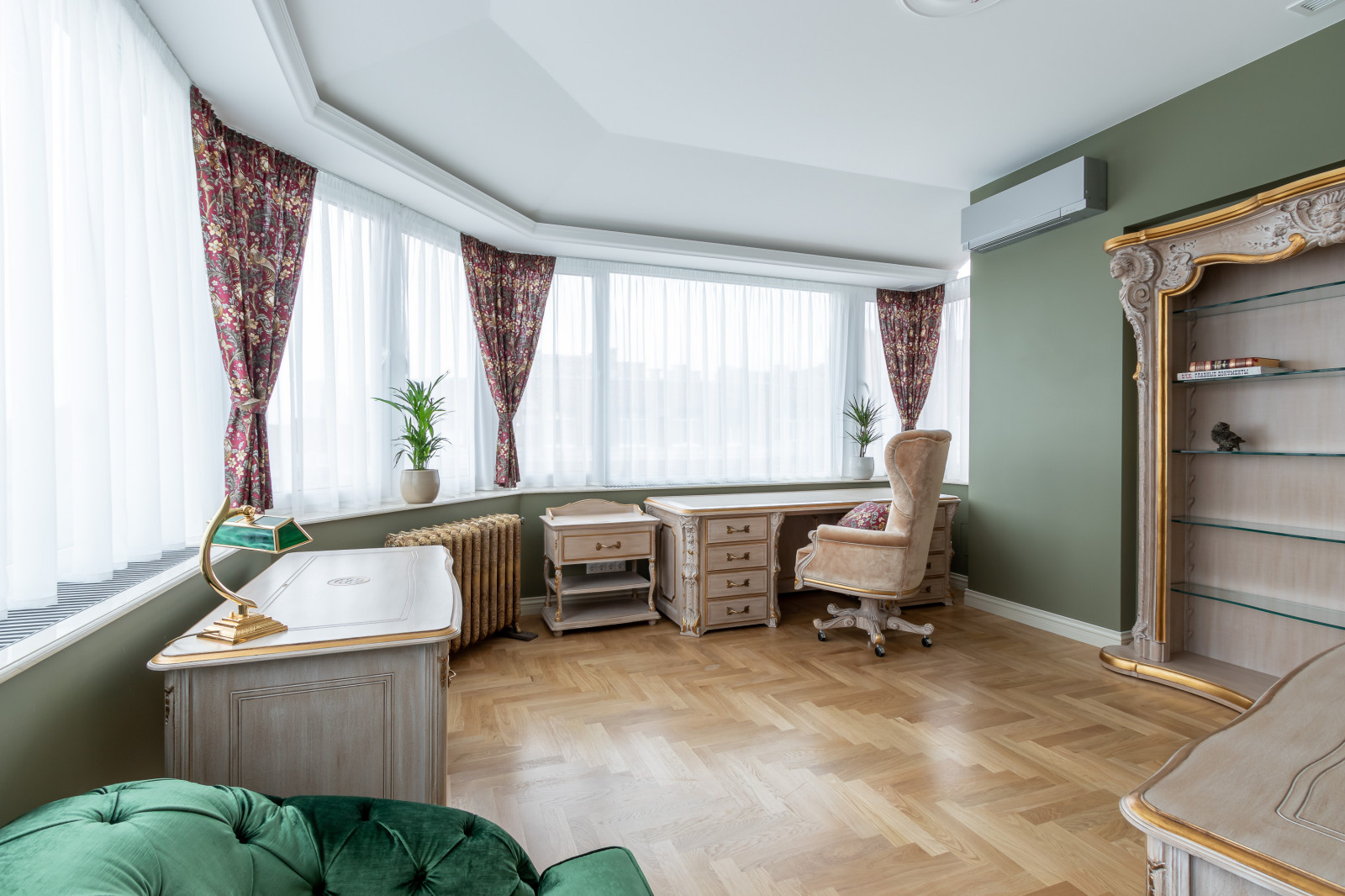 Дворец в многоквартирном доме