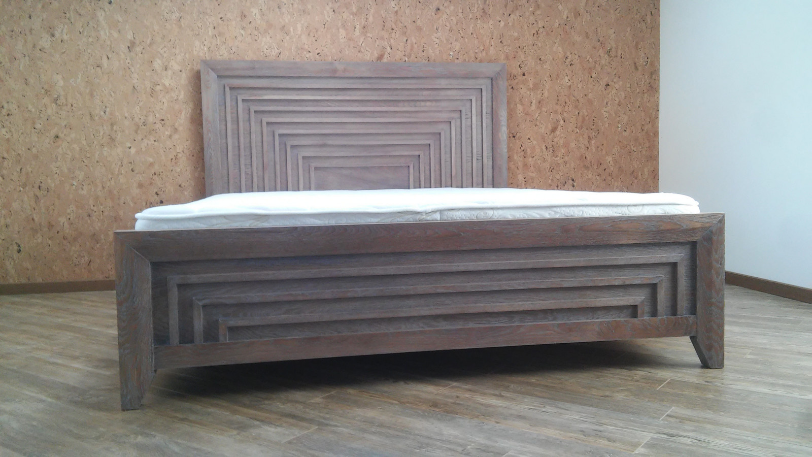 Обложка проекта: Дубовая кровать