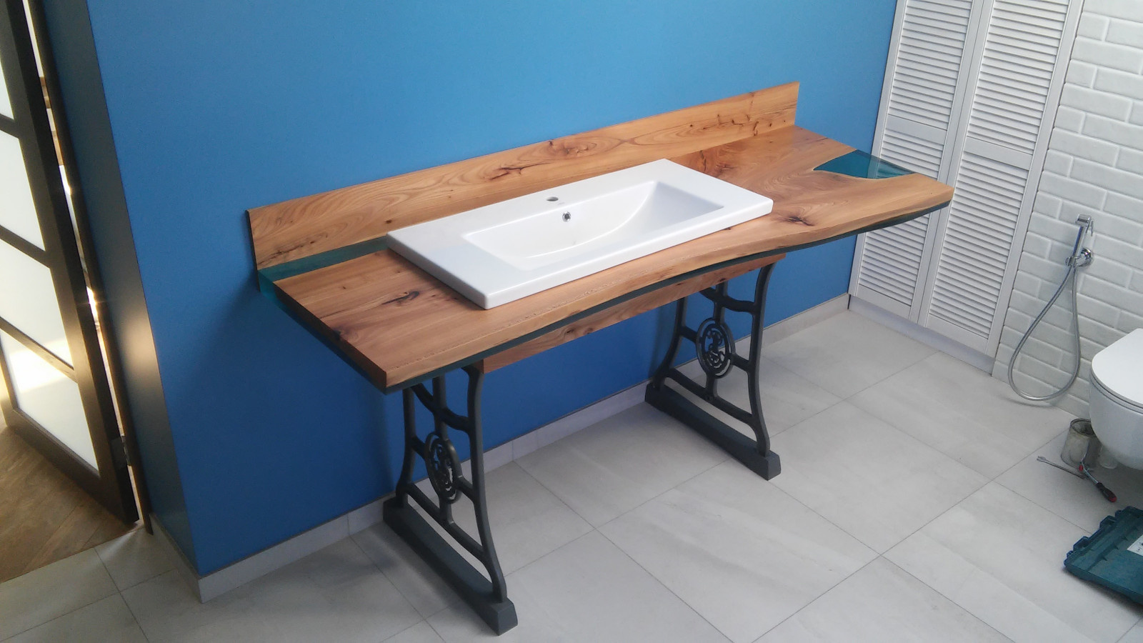 Обложка проекта: Столешница из массива