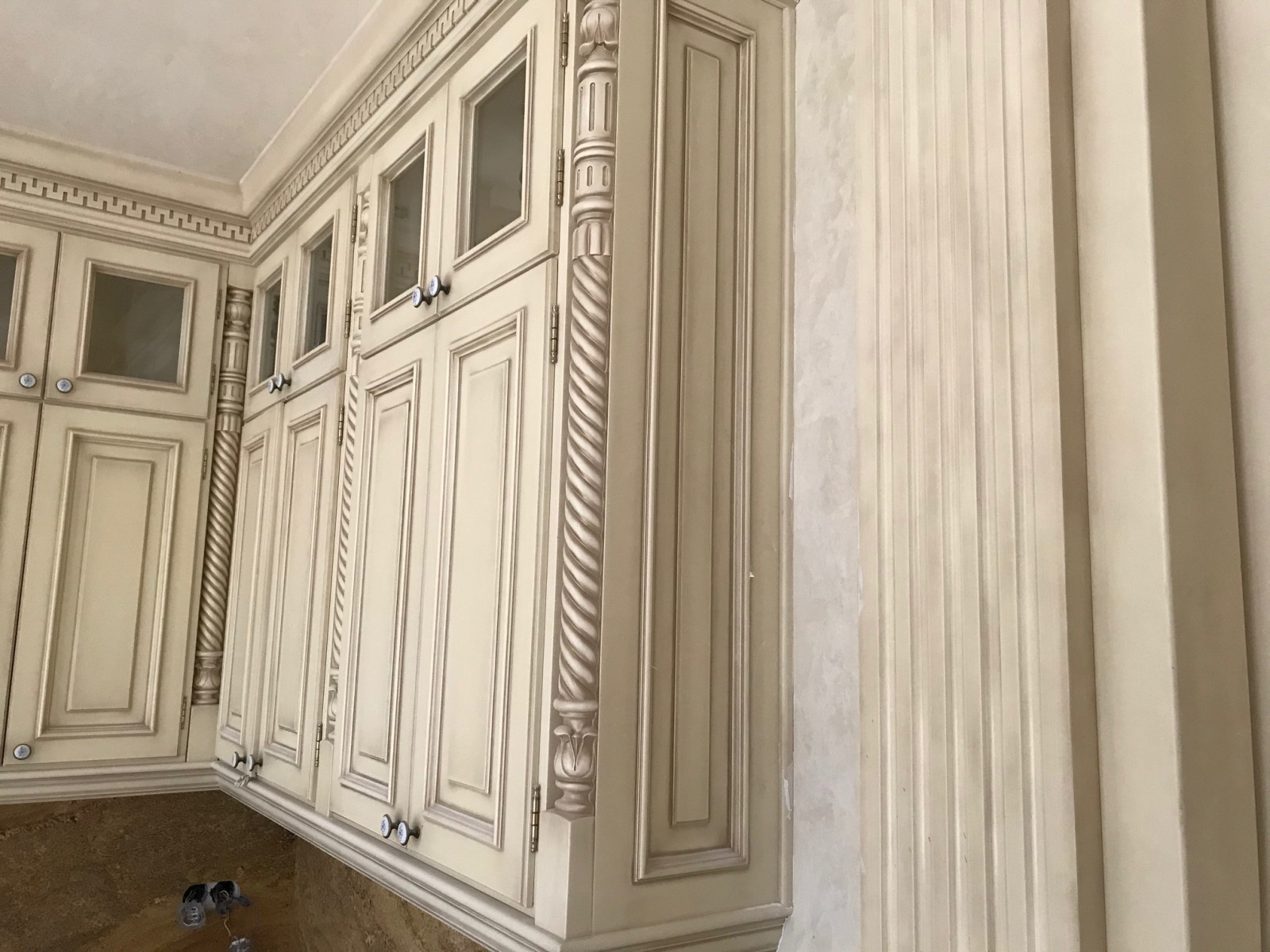 Реставрация дверей и мебели