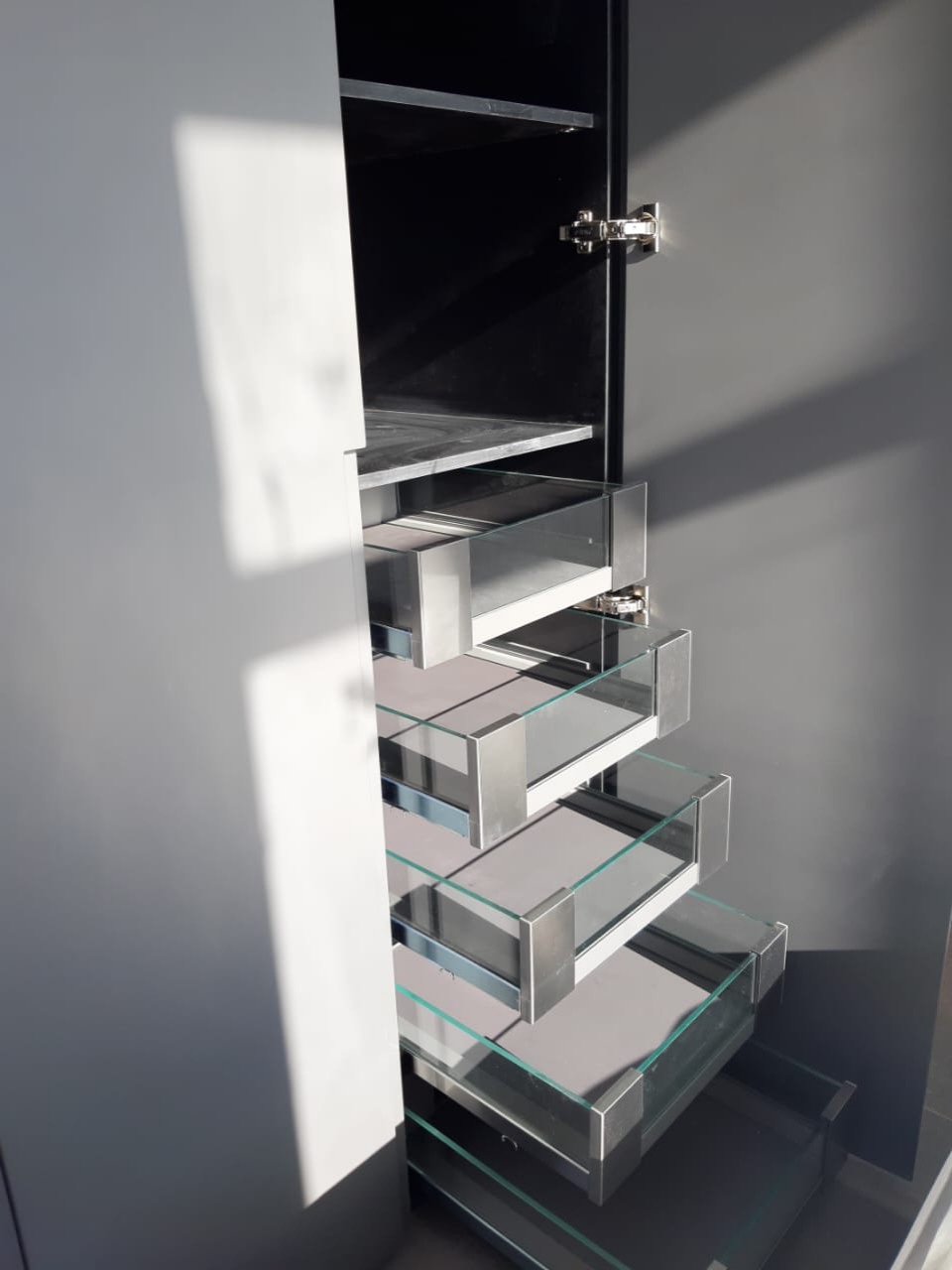 Стилизованный проект в стиле KTM (нержавеющая сталь, керамика, стекло)