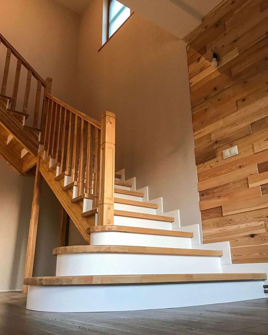 Обложка проекта: лестница Романа рез. Лесной городок