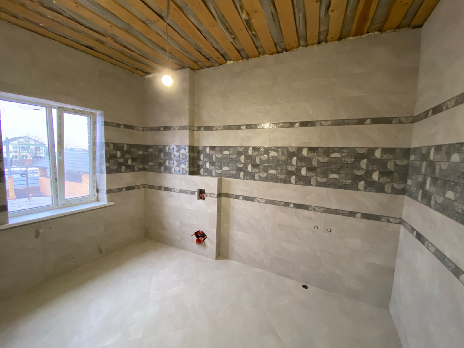 Укладка керамогранита в ваной