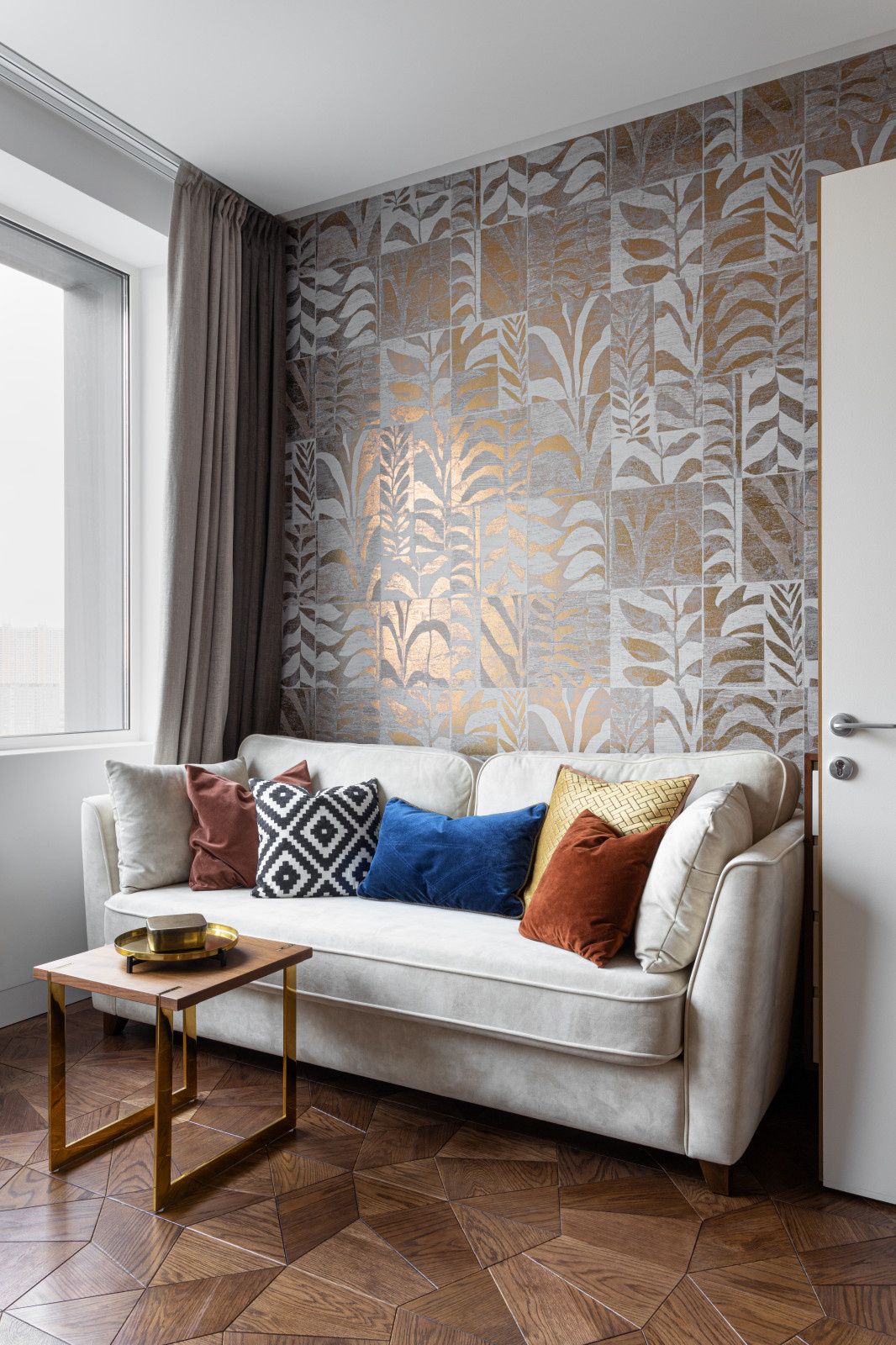 Houzz тур: Интерьер с концепцией Red go, где важен красный цвет