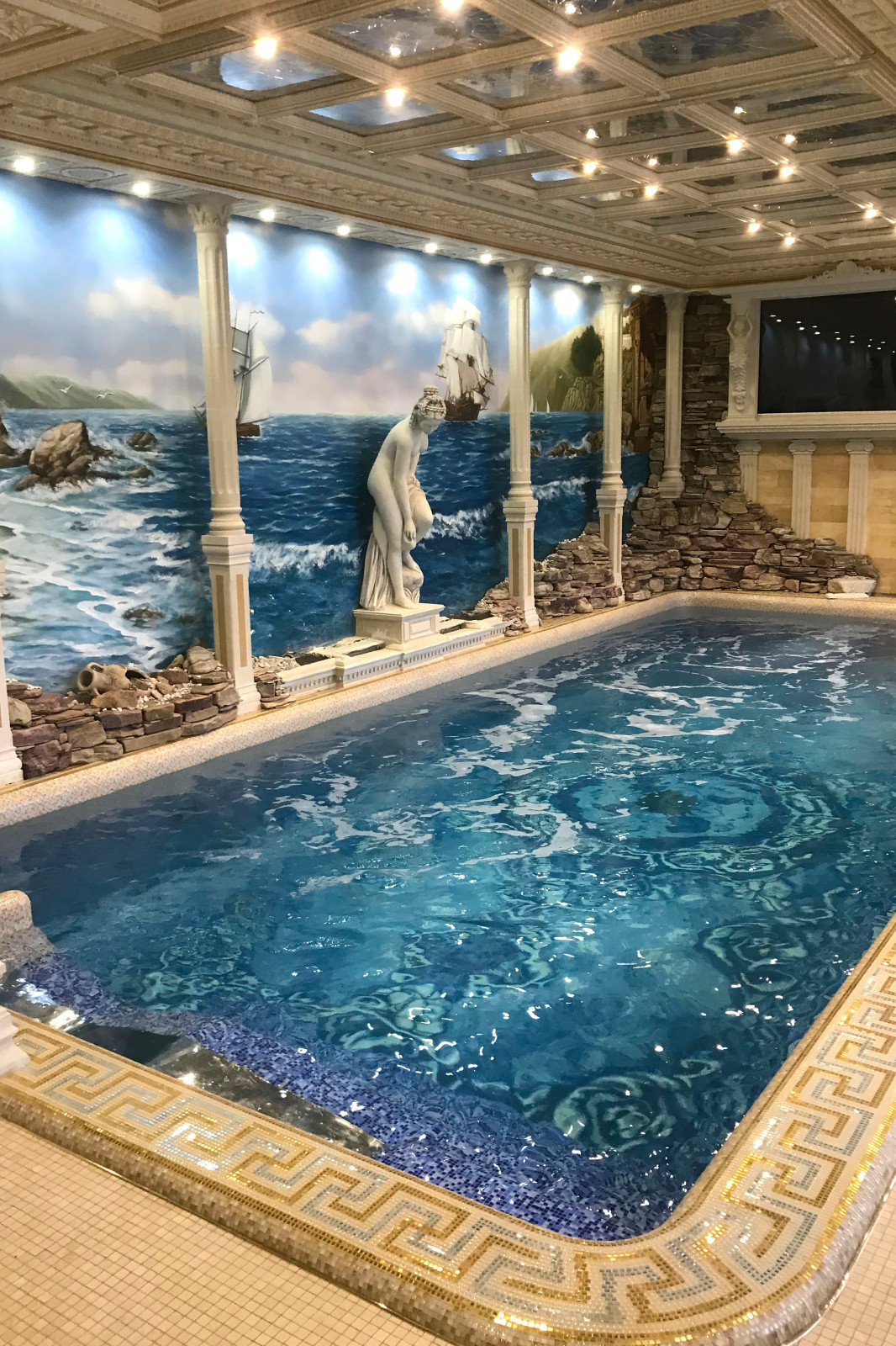 Бассейн «Синий ковер»