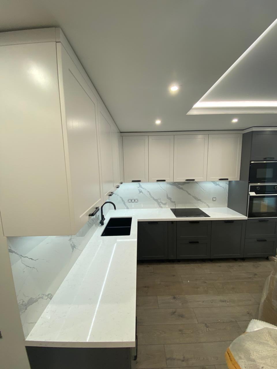 Фоновое изображение профиля Aristo