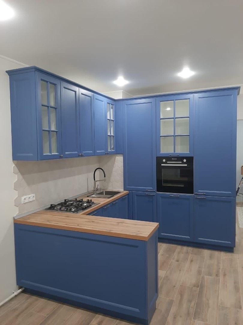 Обложка проекта: Кухни по индивидуальным заказам