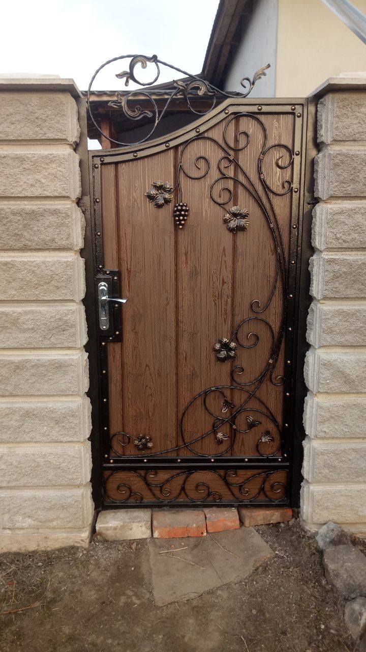 Кованая калитка