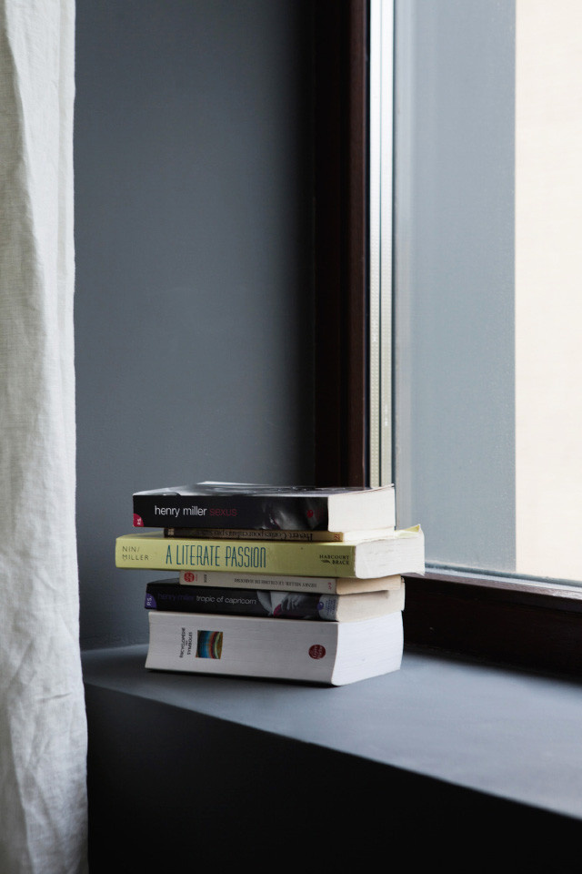 GRAY APARTMENT