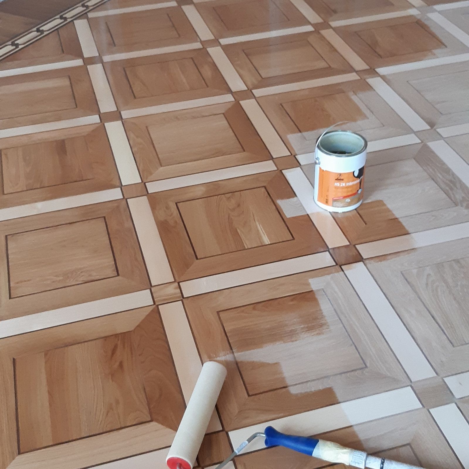 Обложка статьи: Как понять: Когда паркет менять, а когда — реставрировать