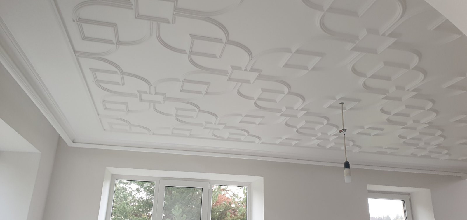 Гипсовые молдинги и декор для стен