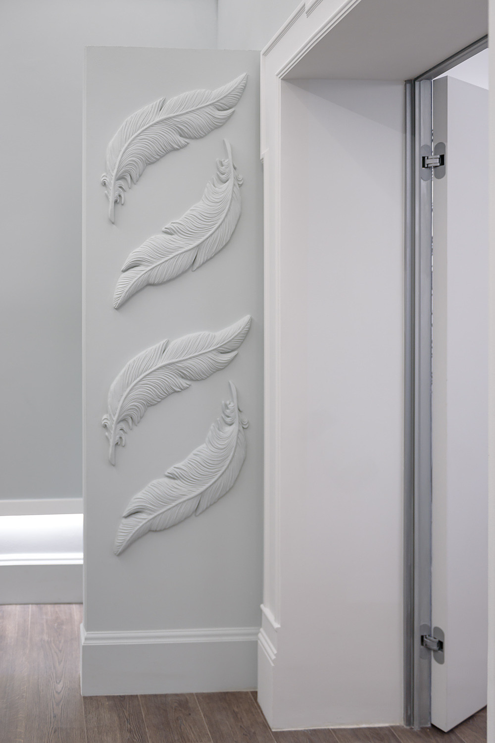 Гипсовые молдинги и декор для стен