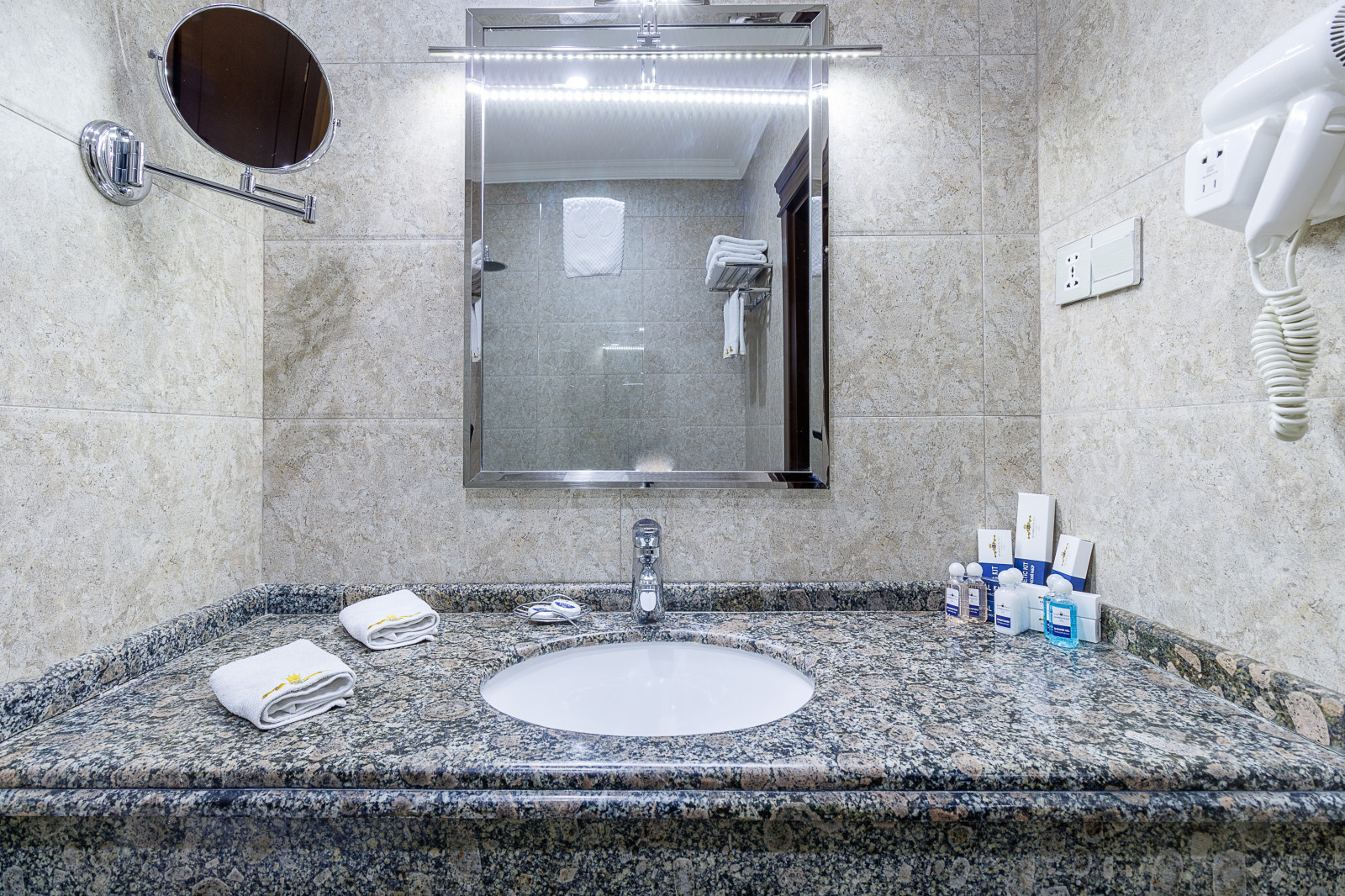 Qushbegi Plaza Hotel