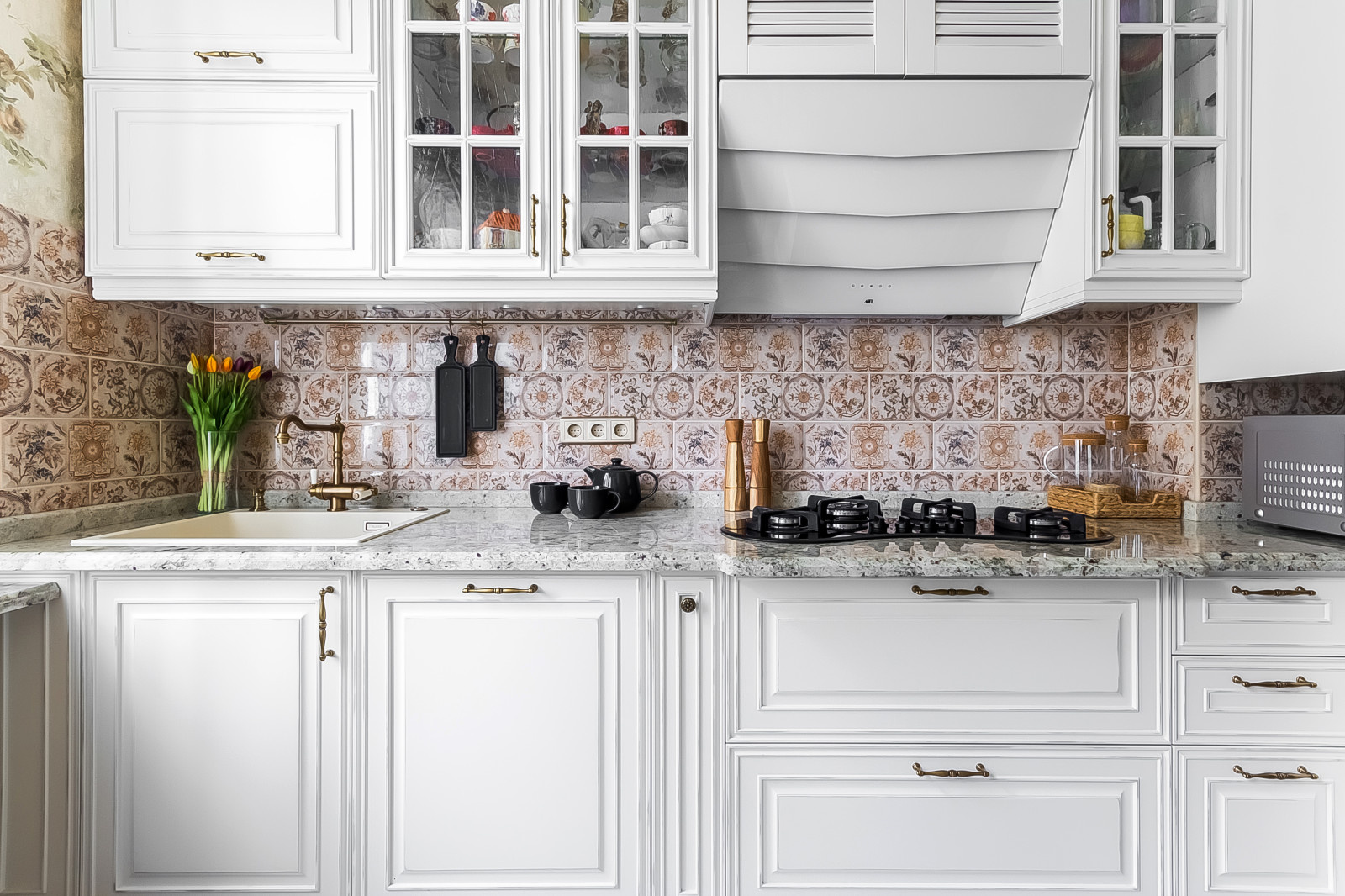 Маленькая кухня в классическом стиле