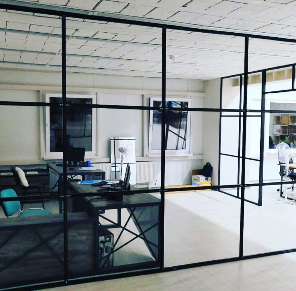 Обложка проекта: Зонирование пространства с помощью перегородок