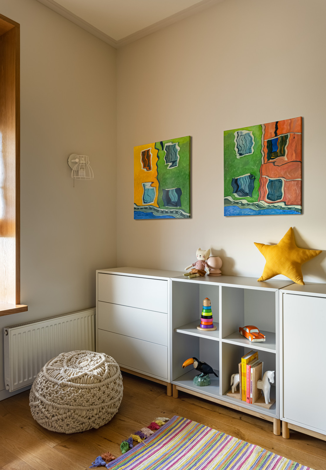 Houzz тур: Апартаменты с солнечной детской и изумрудной ванной