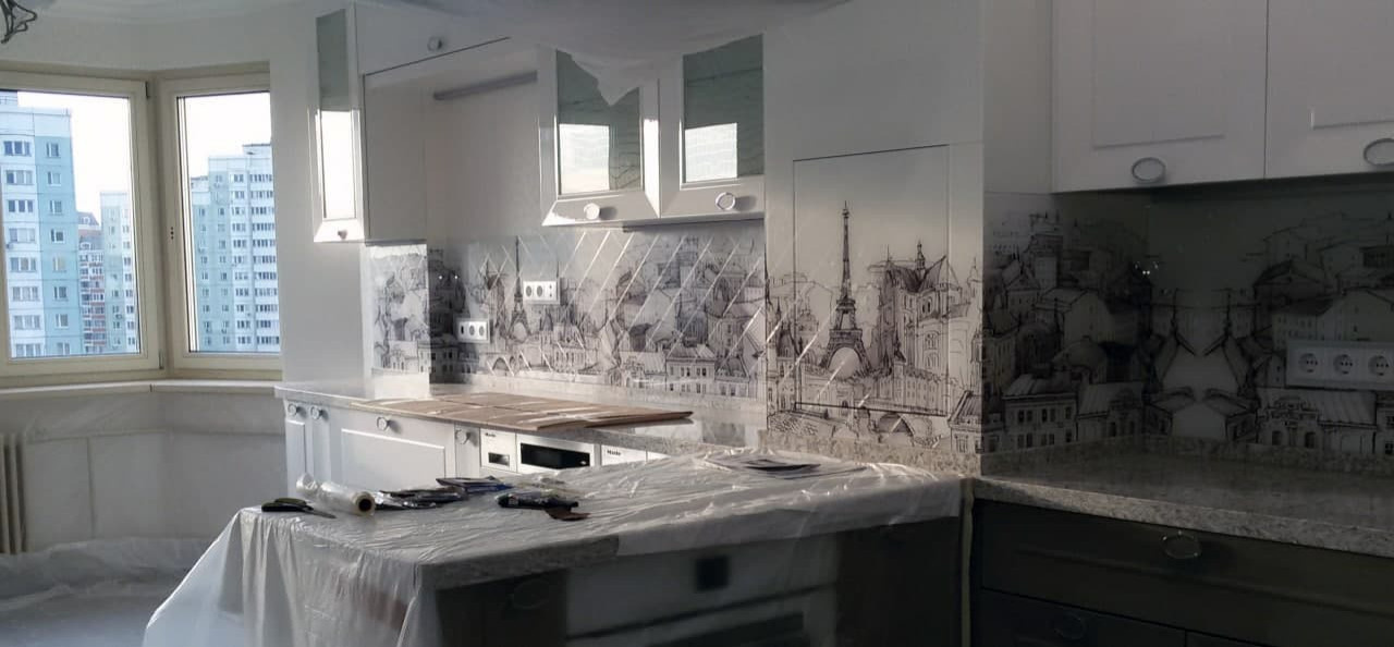 Фартук Triplex 3+3 нанесение рисунка при помощи современной керамической краски.