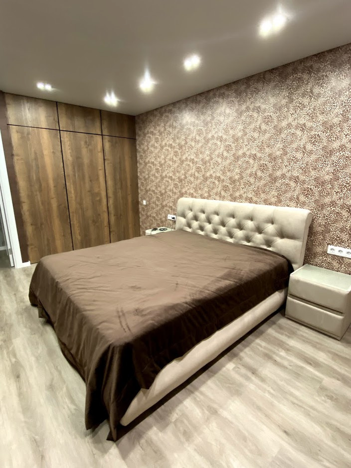 Петра Ломако 6