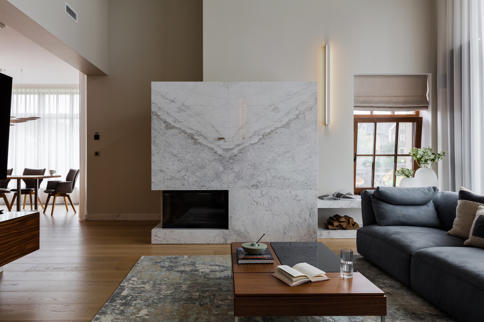 Обложка статьи: Houzz тур: Дом под Петербургом с потайной лестницей