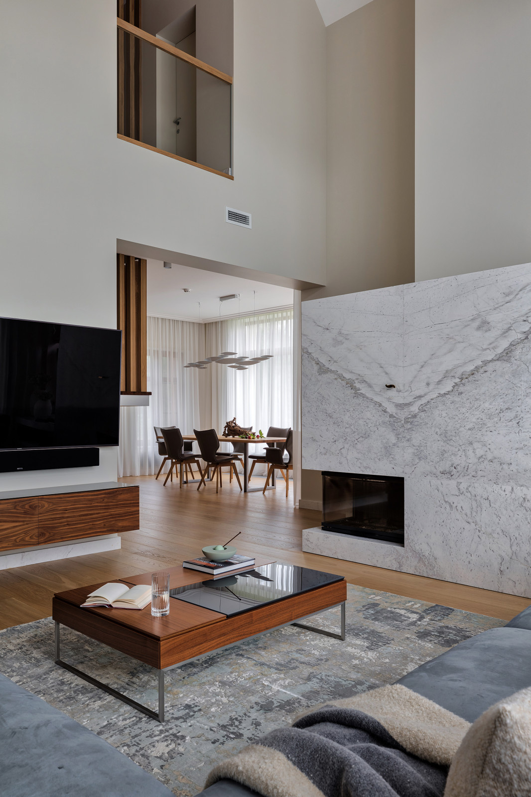 Дом с потайной лестницей