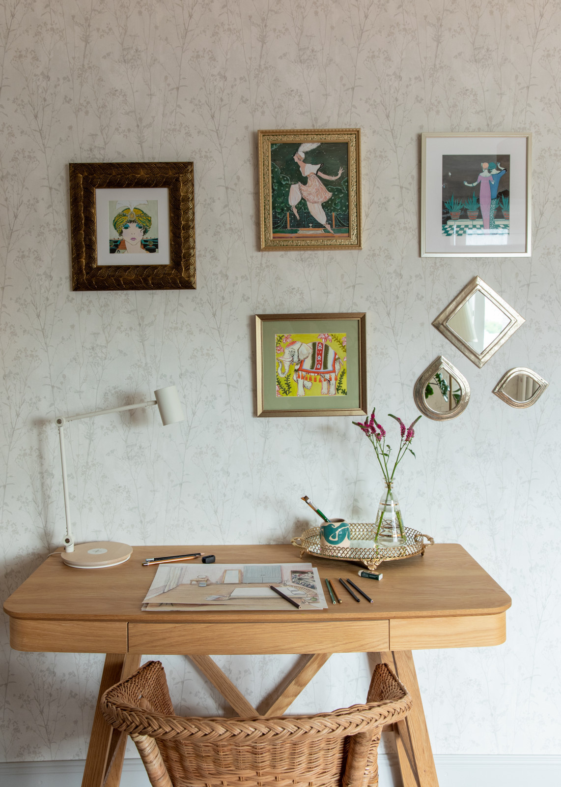 В гостях: Квартира с антикварным буфетом и быстрым ремонтом