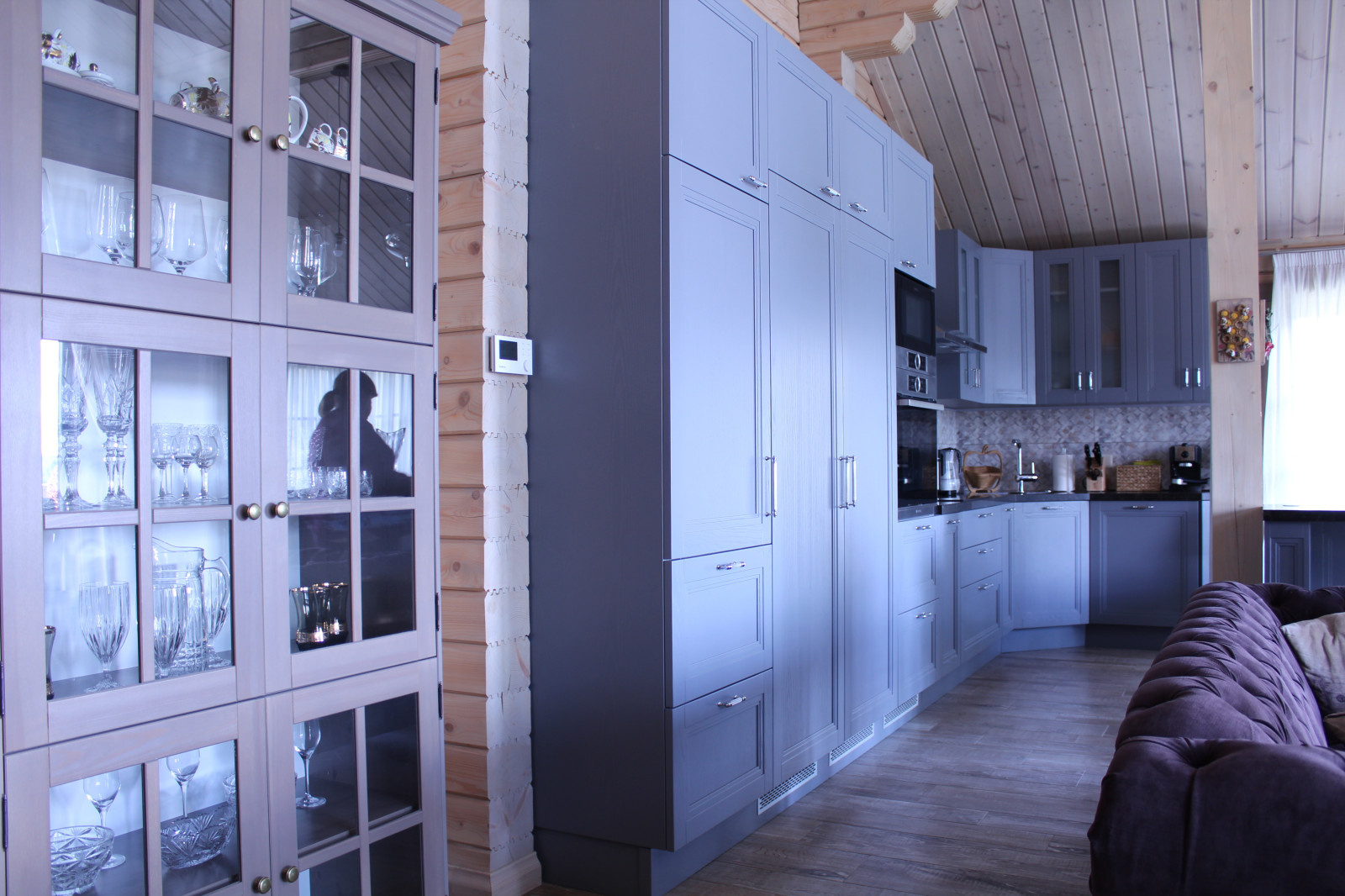 Дом из бруса в стиле шале.