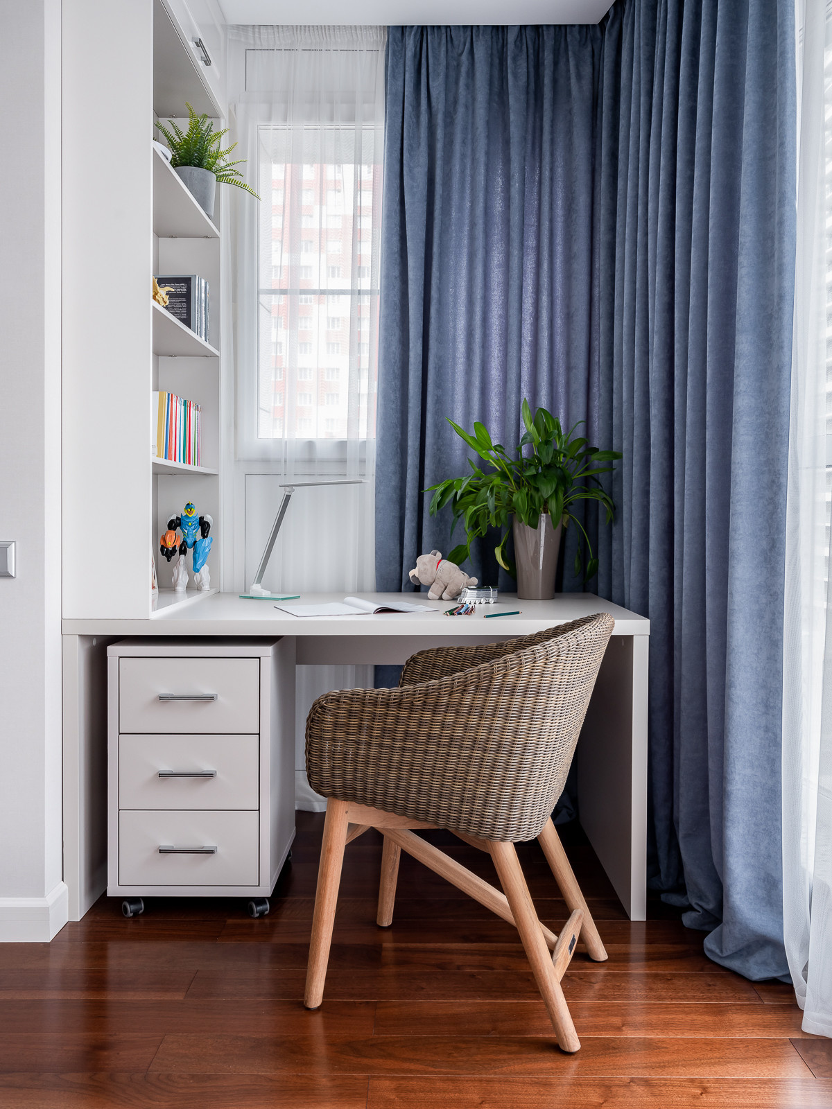 РАБОЧАЯ ЗОНА В ДЕТСКОЙ