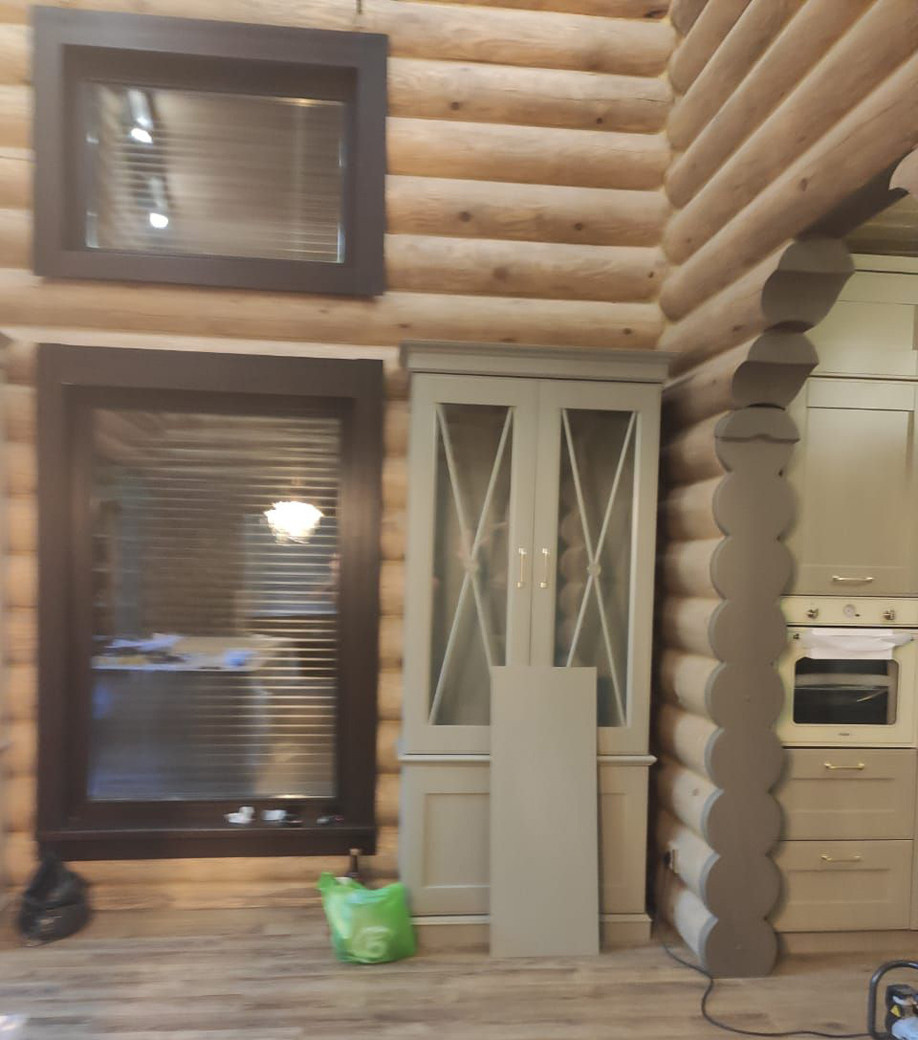 Обложка проекта: Отделка дома. Кухня. Лестница. Потолочные балки.