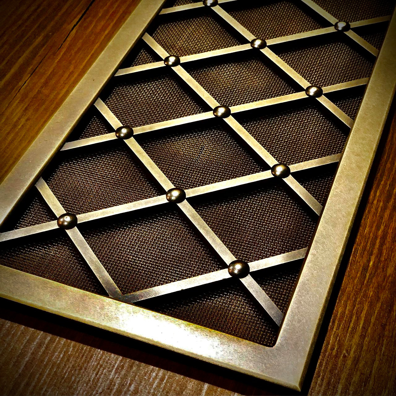 Декоративные решетки DIAMONDGRILLE