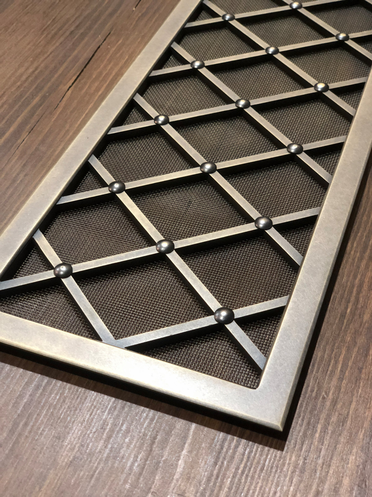 Декоративные решетки DIAMONDGRILLE