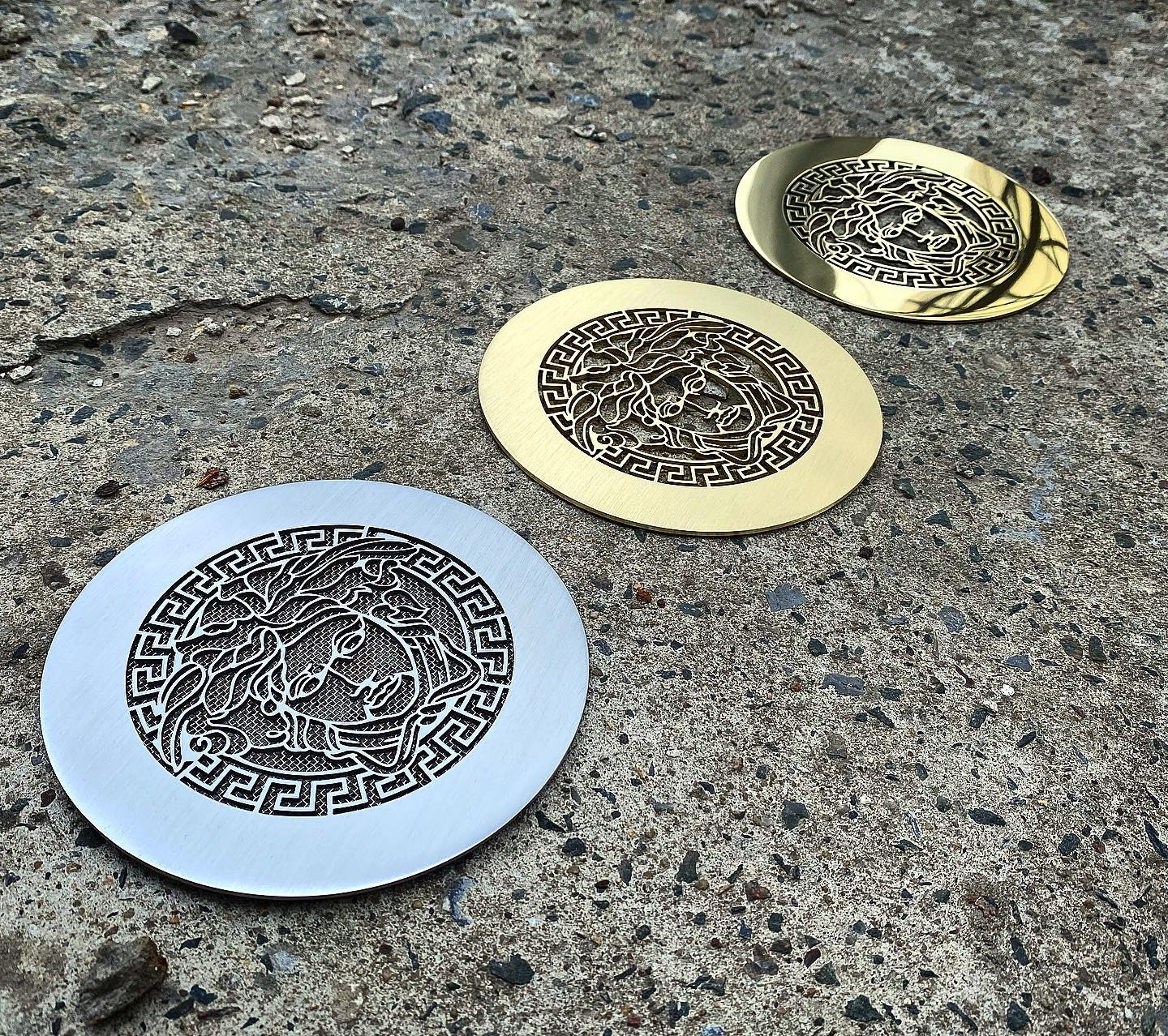 Декоративные решетки Versace