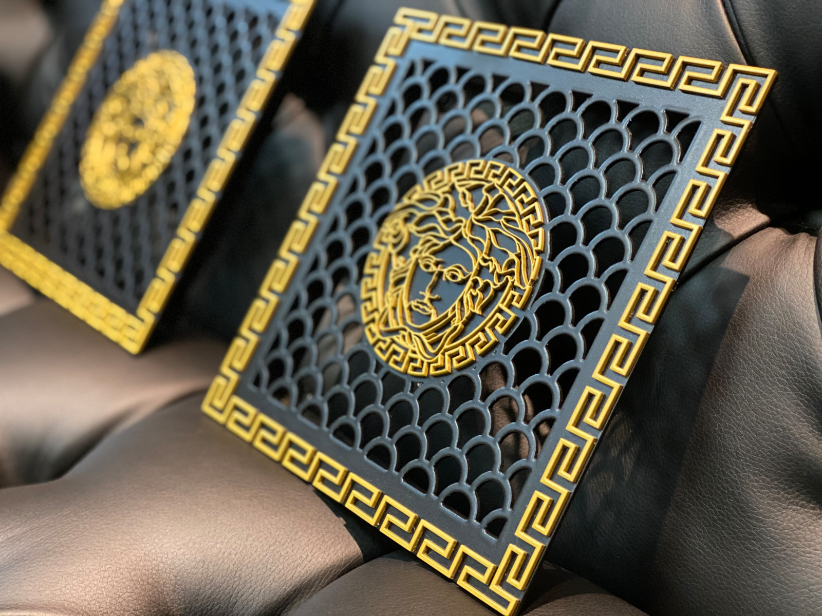 Декоративные решетки Versace