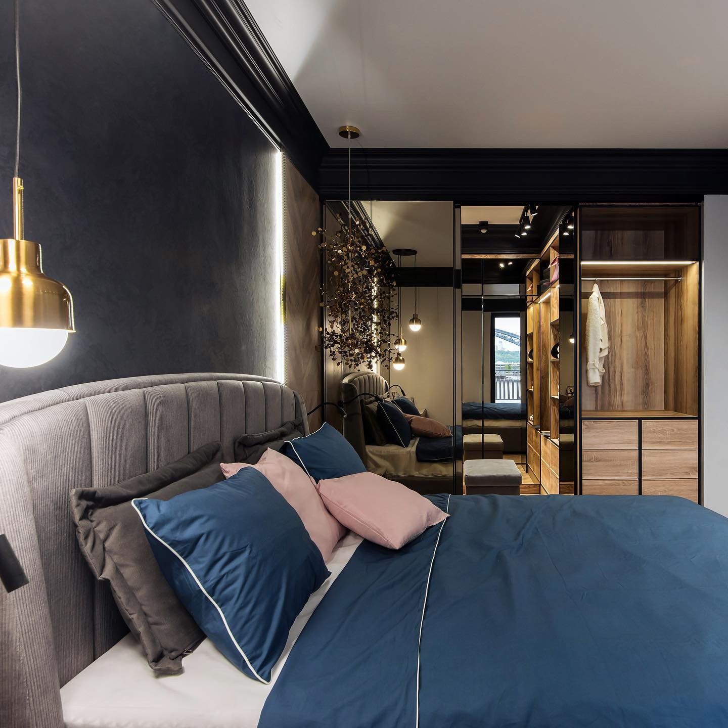Zodiac Apartment