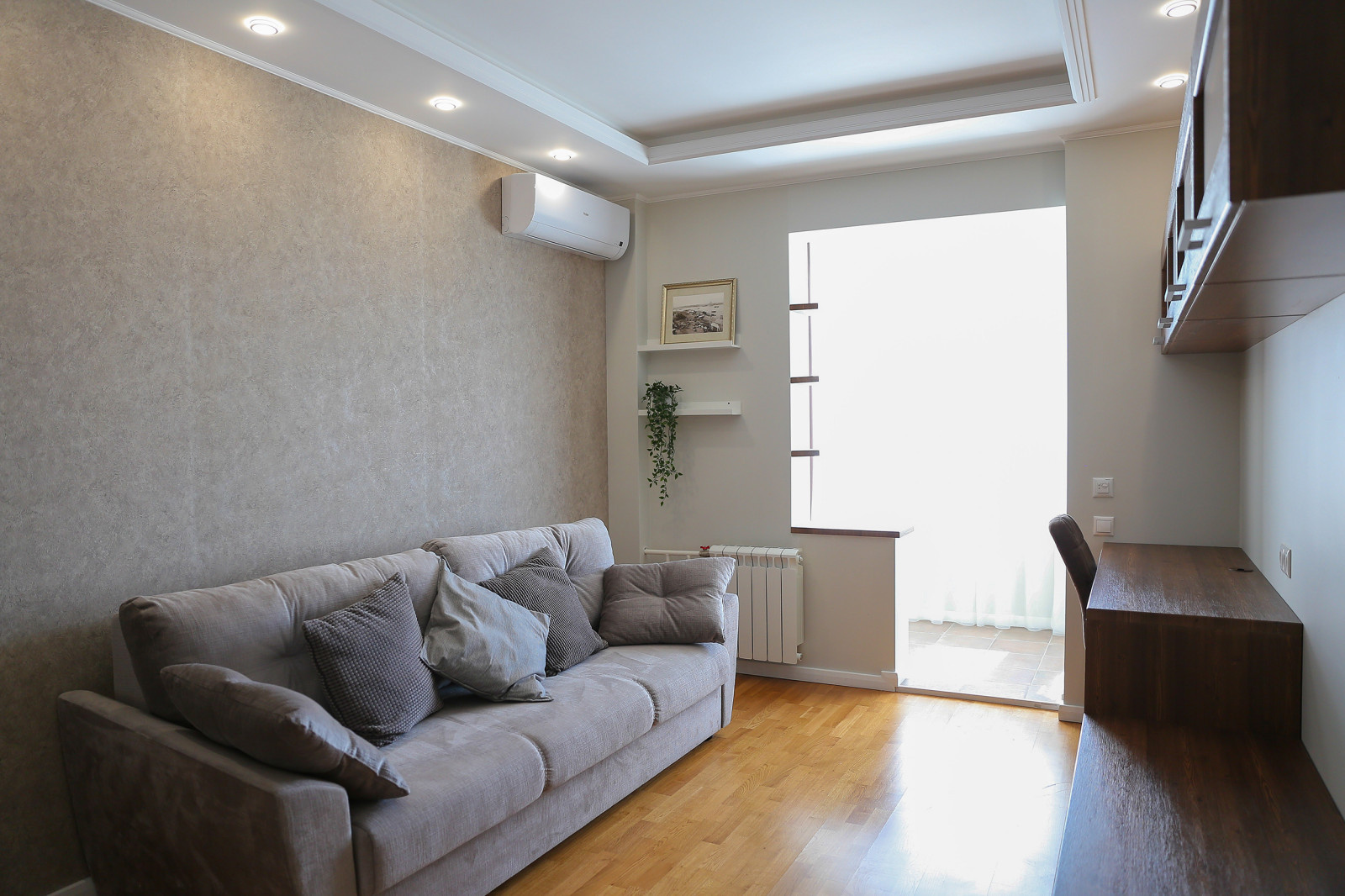 Современная квартира в мягких цветах