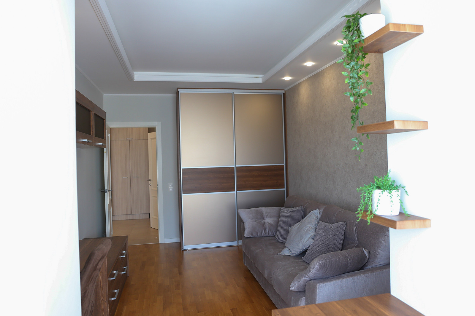 Современная квартира в мягких цветах