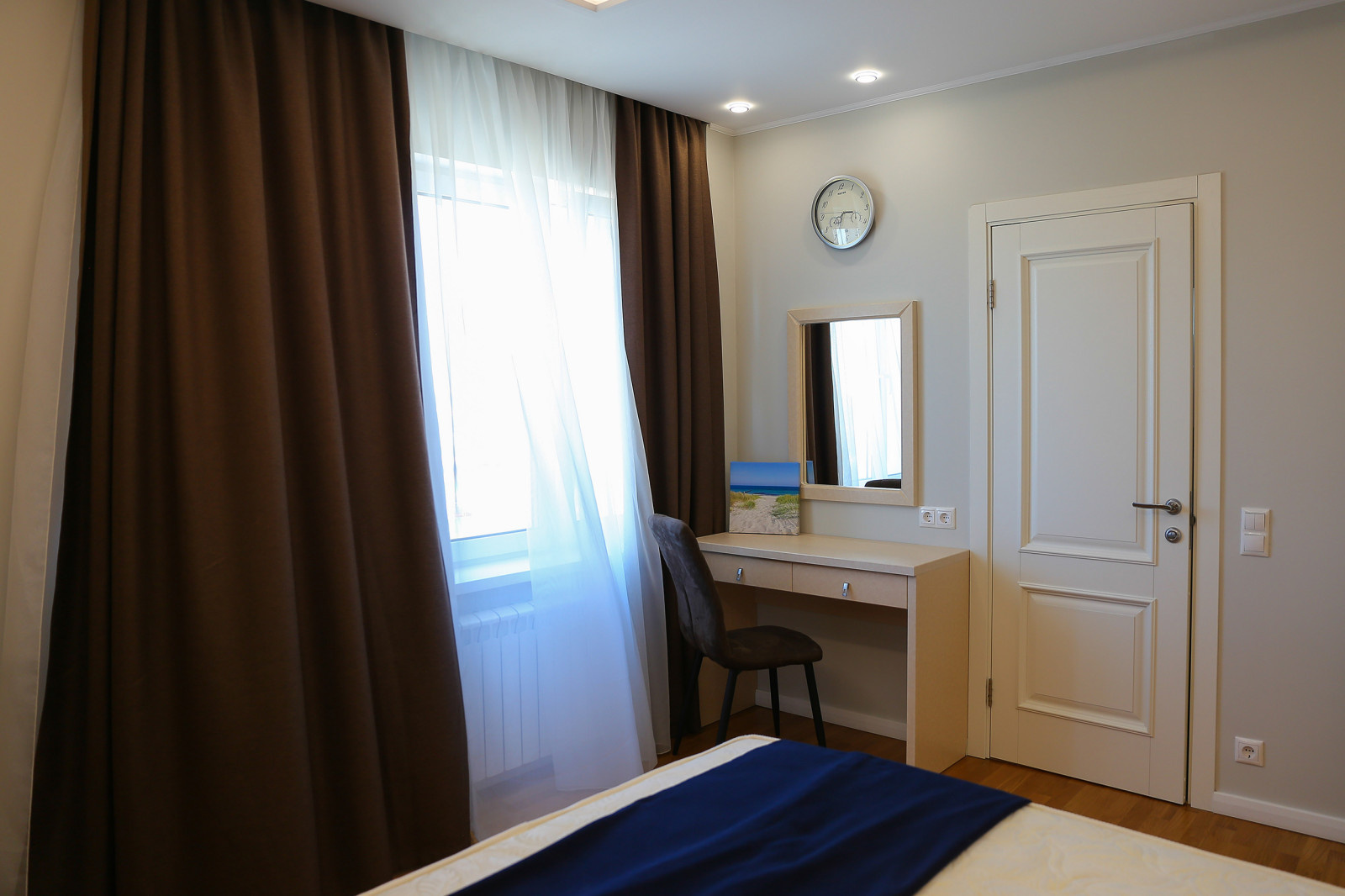 Современная квартира в мягких цветах